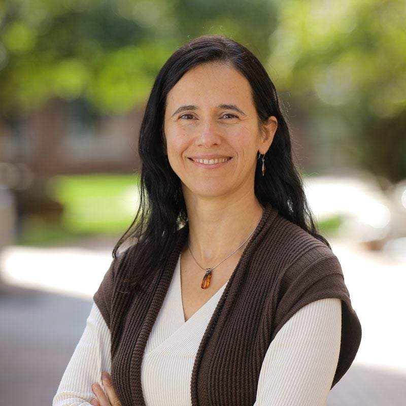 Headshot of Mara Robu, visiting professor