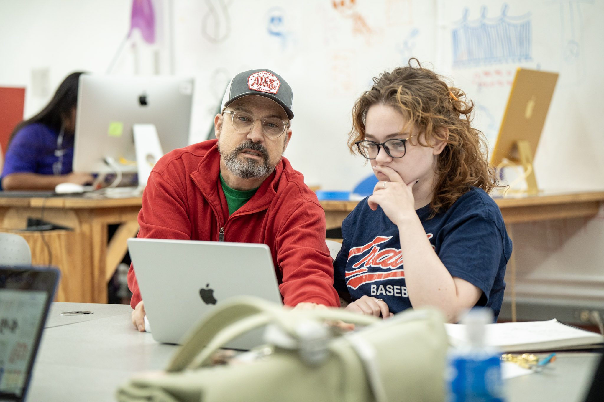 Professor Ross McClain mentoring a student