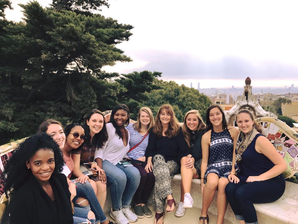 Students and professor posing for a group photo in Barcelona during the Fall Spain study away program
