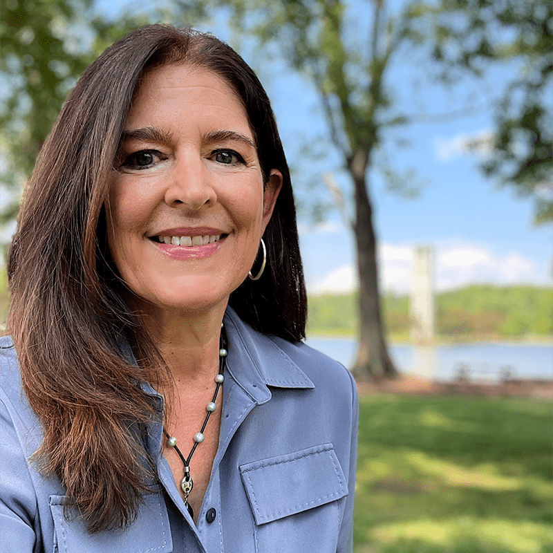 Cynthia Radford Headshot