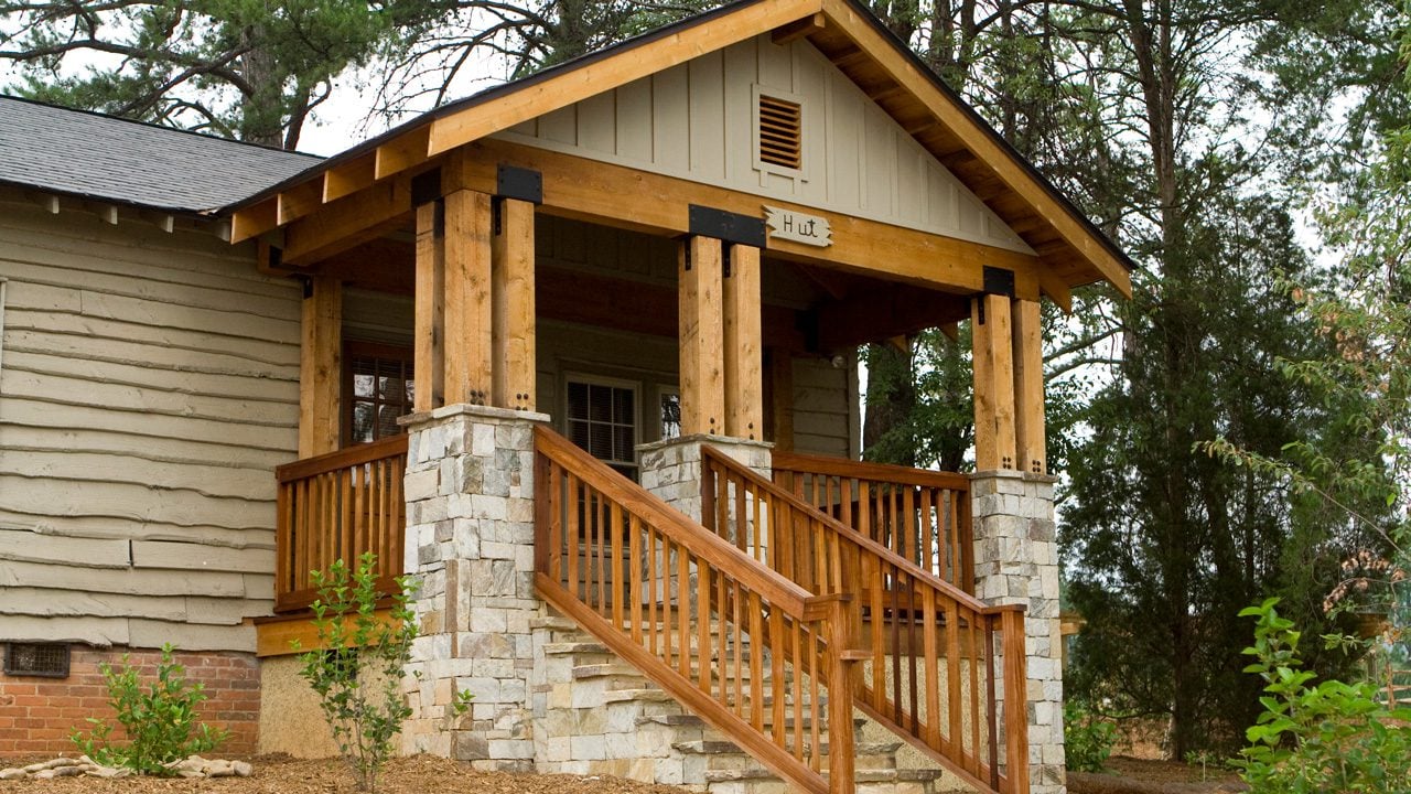 Hut front