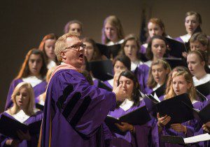Furman singers with Floyd