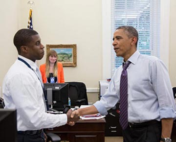 As special assistant to the White House chief of staff, Maurice Owens is just two doors down President Obama’s office. (Pete Souza/Official White House Photo