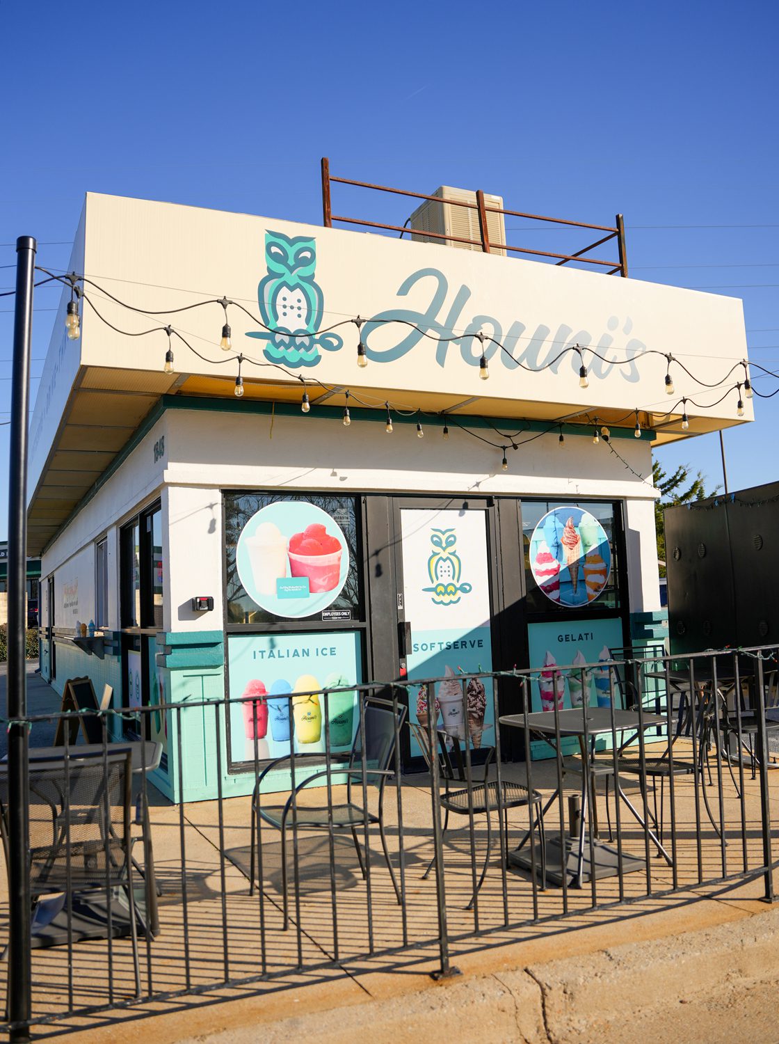 Houni’s Italian Ice in Greenville on Woodruff Road is owner by Morgan Calhoun ’13. Photo by Nathan Gray, Furman University.