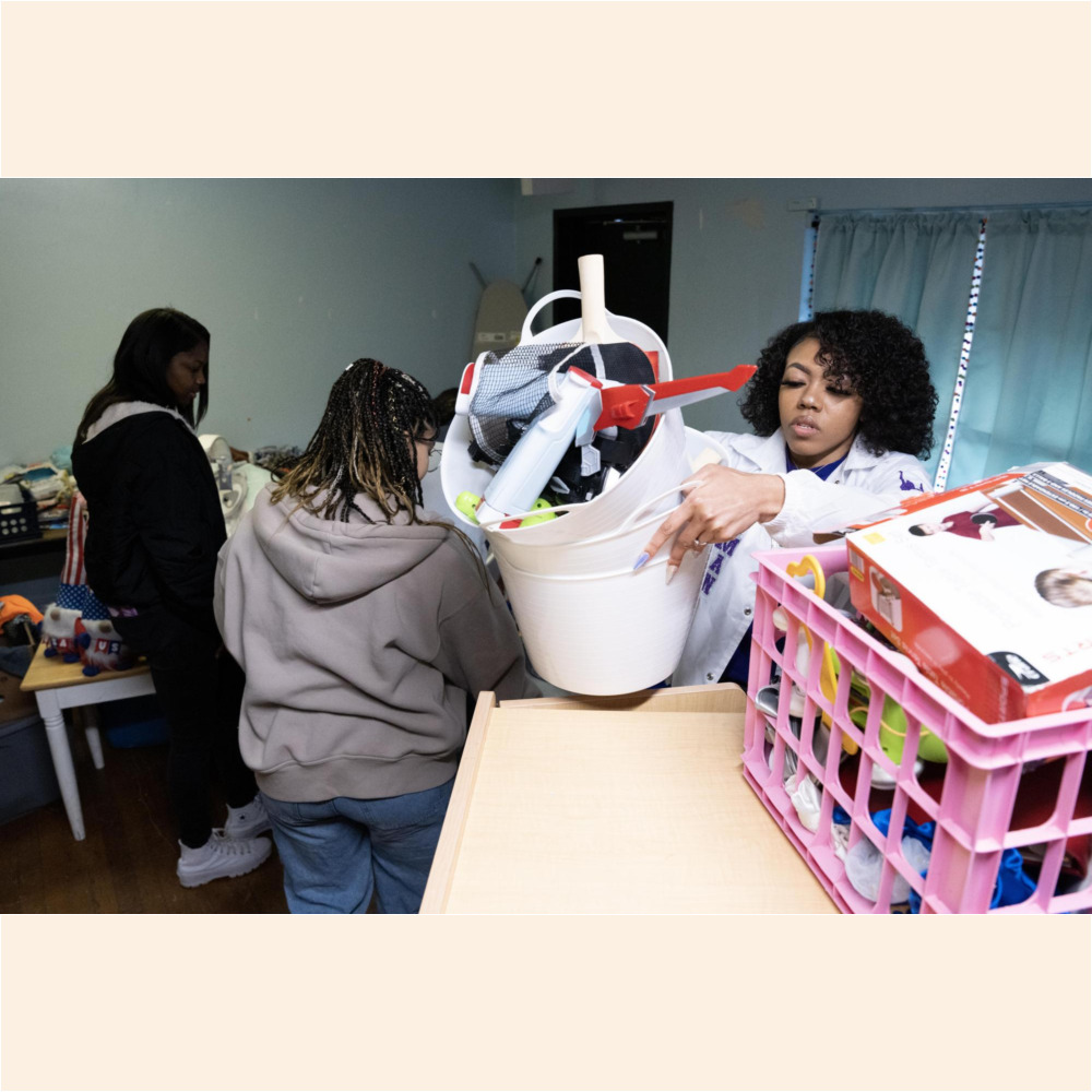 Mia Freeman ’24 helped Risen Church in Travelers Rest organize donations.