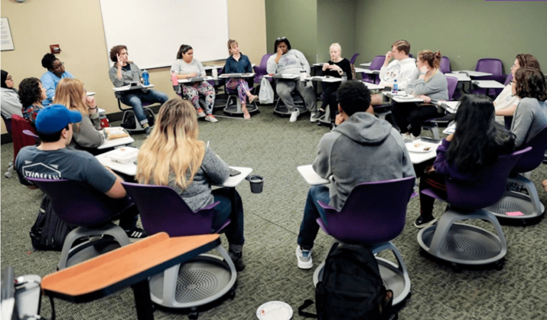 The Intergroup Dialogue Program - On Discourse