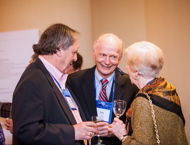 Erwin Maddrey talking with Secretary Riley