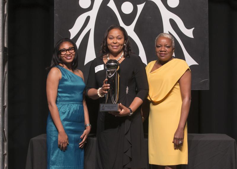 (l-r) Nika White, Serita Acker and Juana Slade