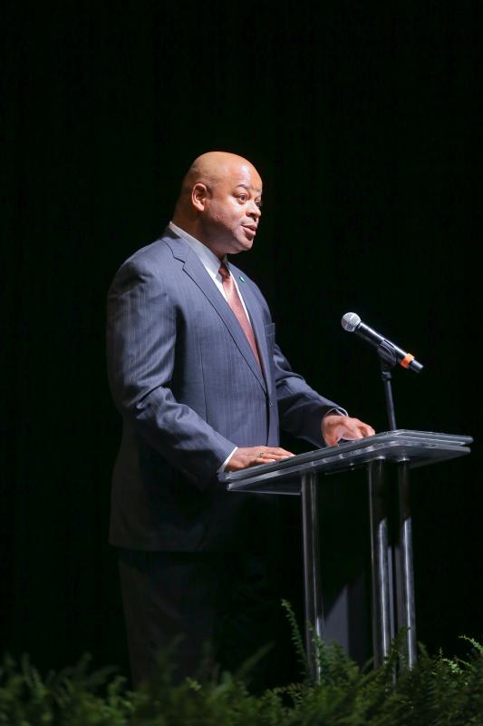 Carlos Phillips