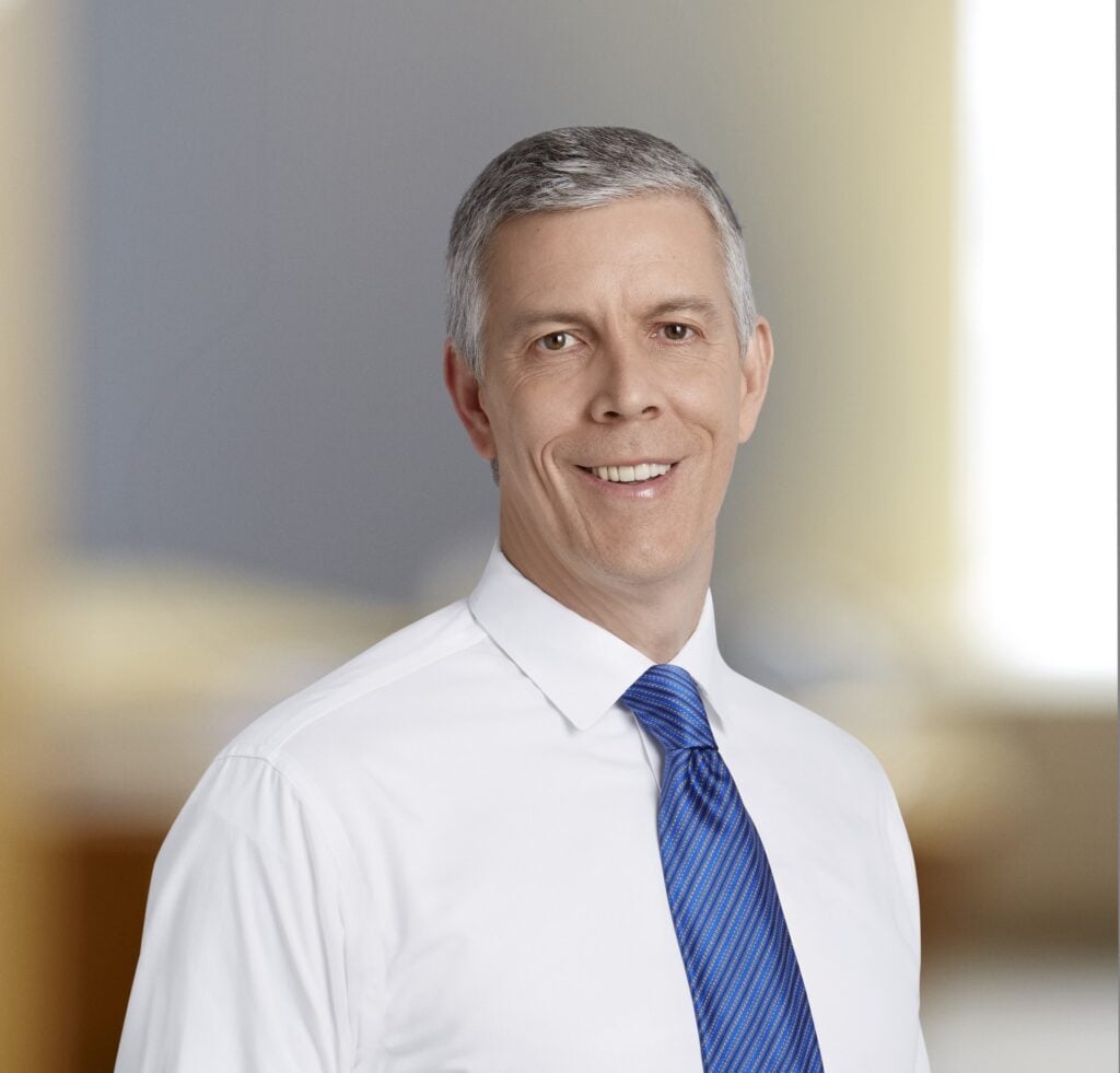 Arne Duncan headshot
