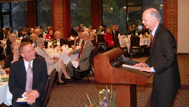Secretary Riley addressing the dinner audience