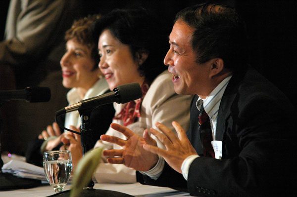 Panelists (l-r) Dorothy Solinger, Sonia Li, Fei-ling Wang