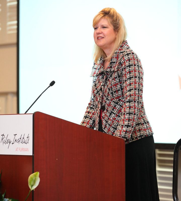 Elizabeth Davis welcoming the audience to the first session of the Summer Series Program