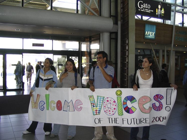 Furman students are greeted by the Chilean welcoming party