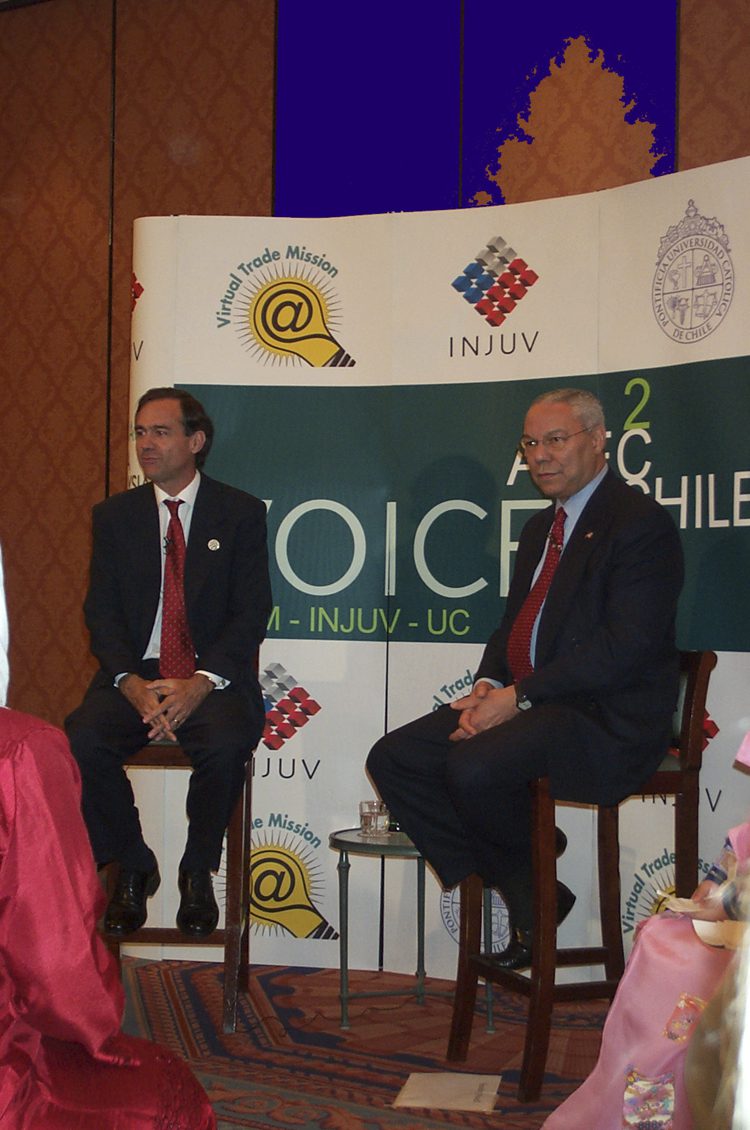 Ignacio Walker, Chile’s Minister of Foreign Affairs and Colin Powell, U.S. Secretary of State