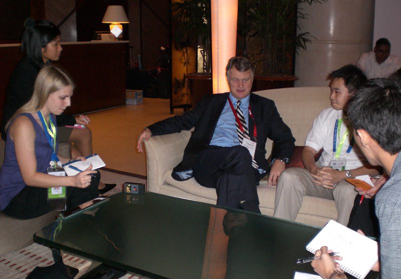 Kelly interviewing Michael Elliott, editor of Time Magazine