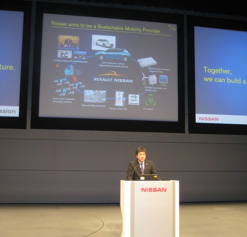 Hitoshi Kawaguchi, Senior Vice-President, Nissan Motor Co Ltd addressing the APEC Voices delegates.