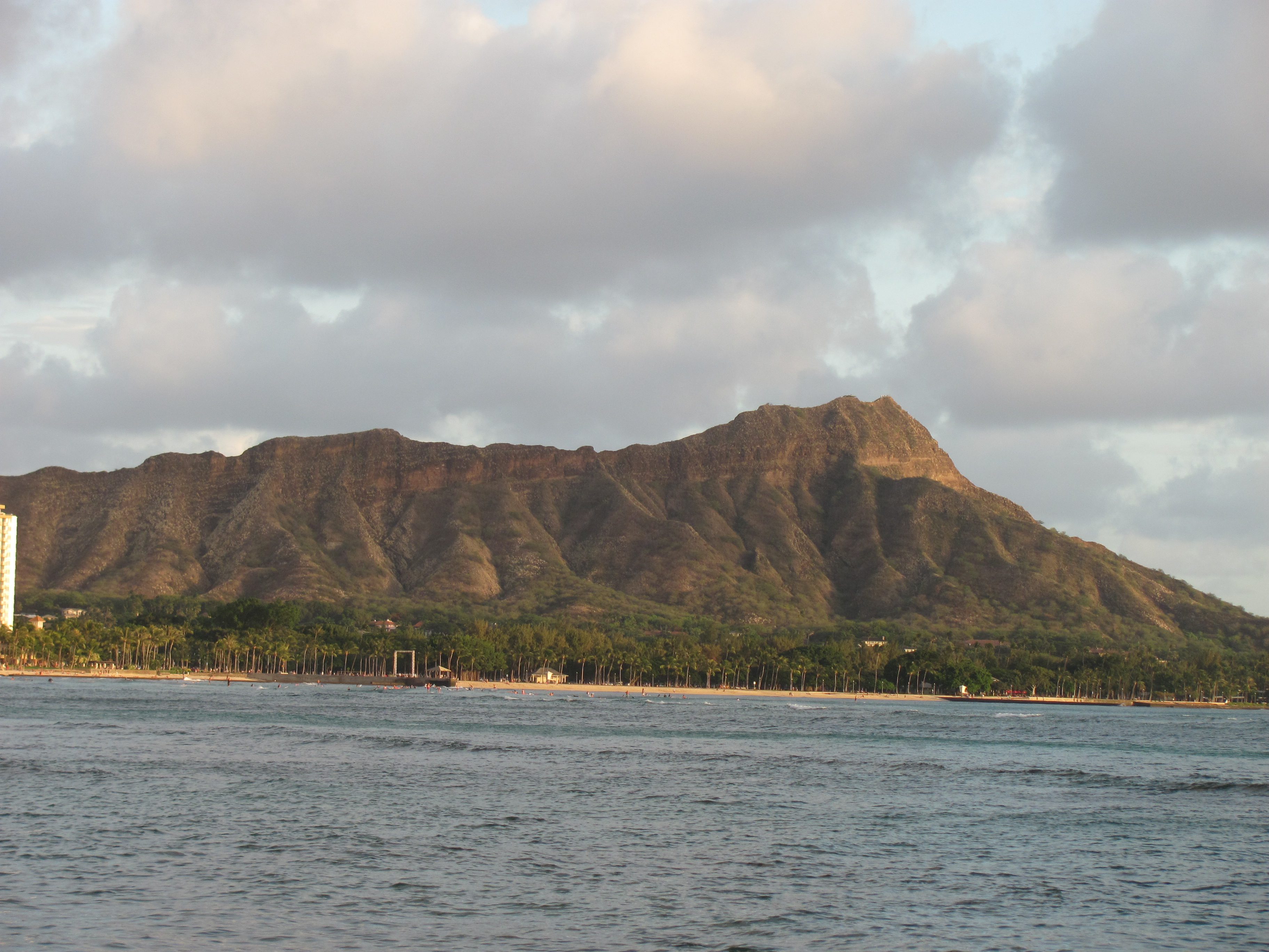 A famous volcanic crater, Diamond Head