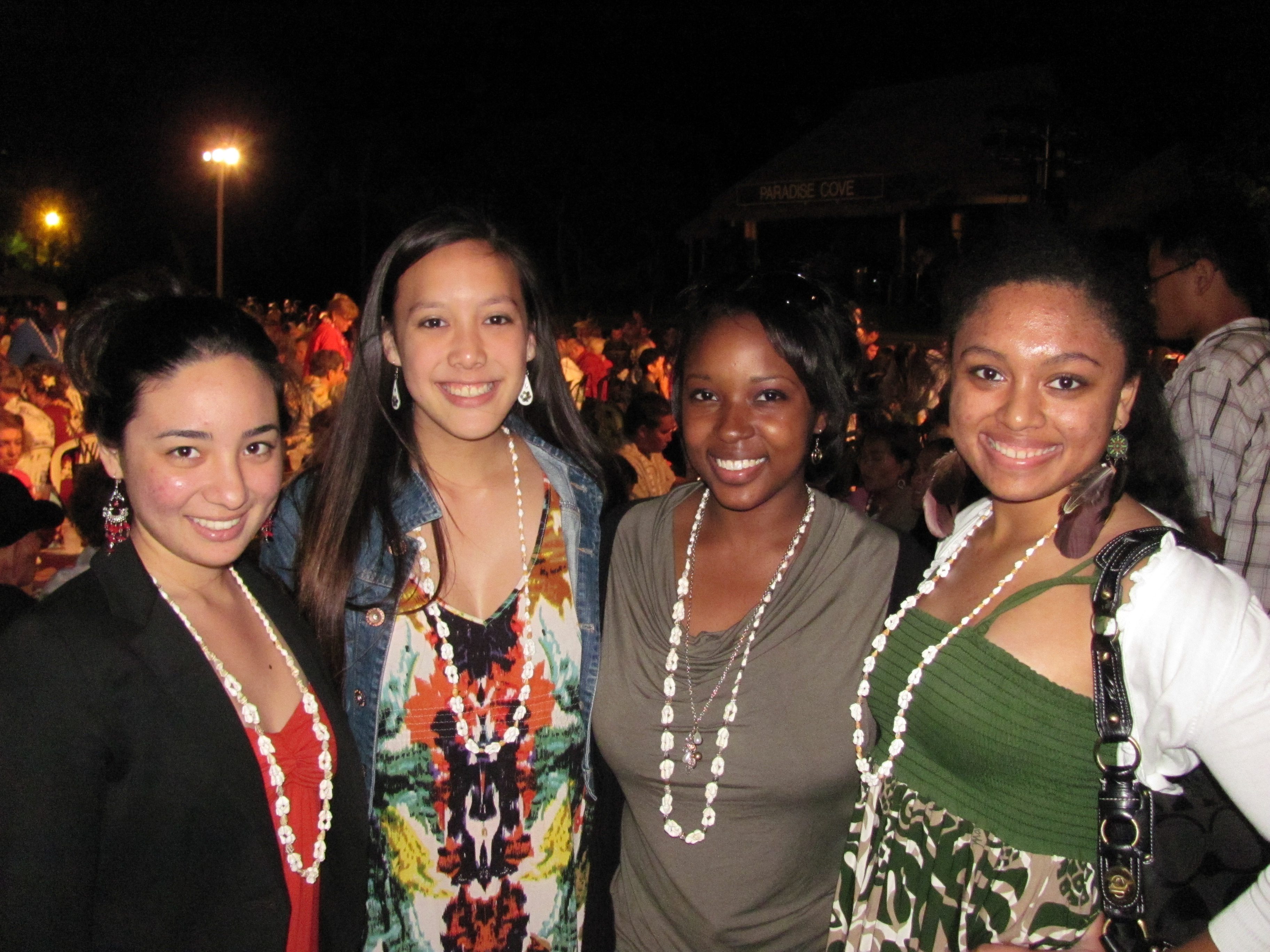 Some High School students from Kamehameha serving as liaisons