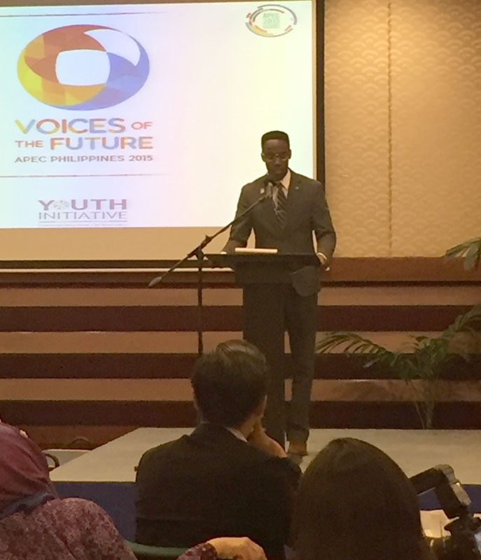 Student Jonathan Kubakundimana addresses the Voices of the Future delegates and discusses how youth in the U.S. can contribute to sustainable growth in the region.