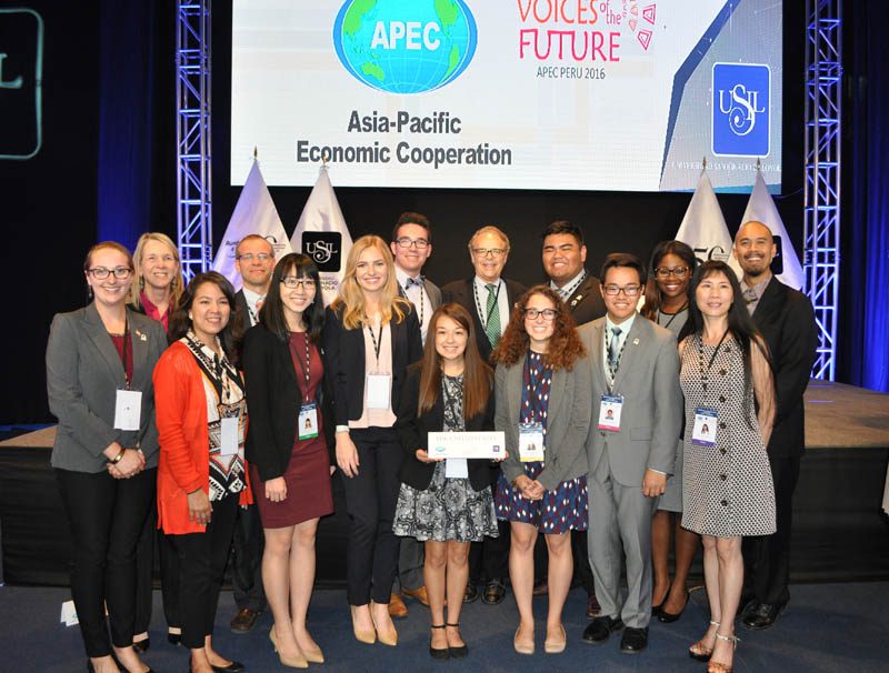 Students from Furman and Hawaii with Noel Gould at the APEC Voices of the Future 2016 Opening Ceremony held at the Universidad San Ignacio De Loyola campus