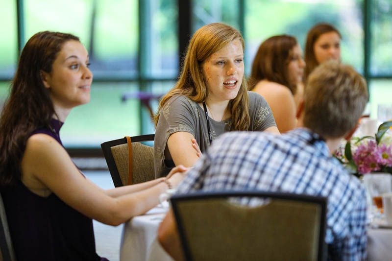 Gabby Haddad and Lindsey Cottle enjoy the Welcome Dinner at the start of the Advantage Scholars program