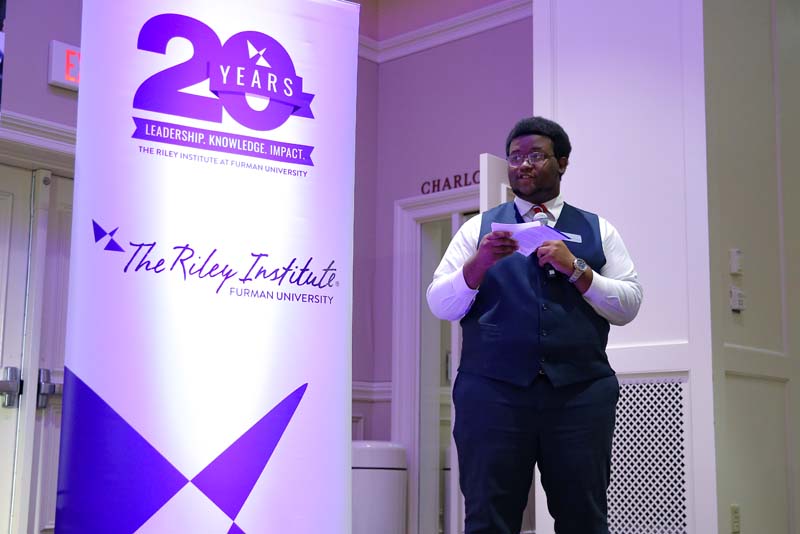 StraightTalk 2019: Advance Team member Owameek Bethea '21 is presenting another question from the audience.