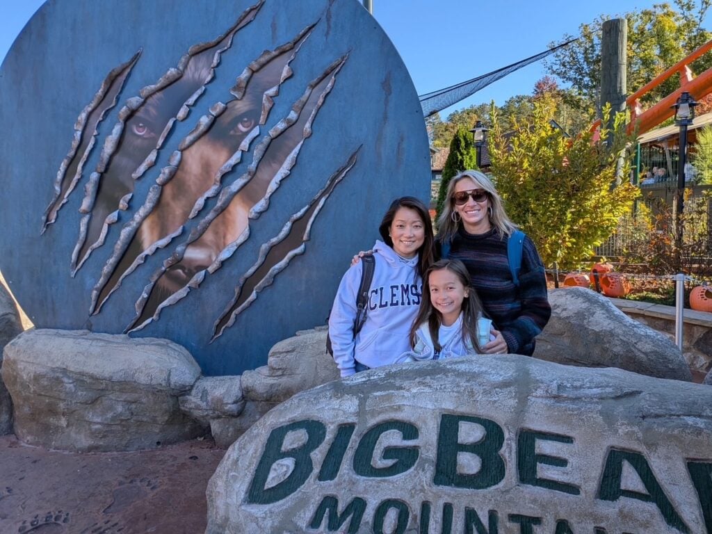 Megan Dodgens, Cat Stevens, and Joanna Dodgens at Big Bear Mountain in Dollywood