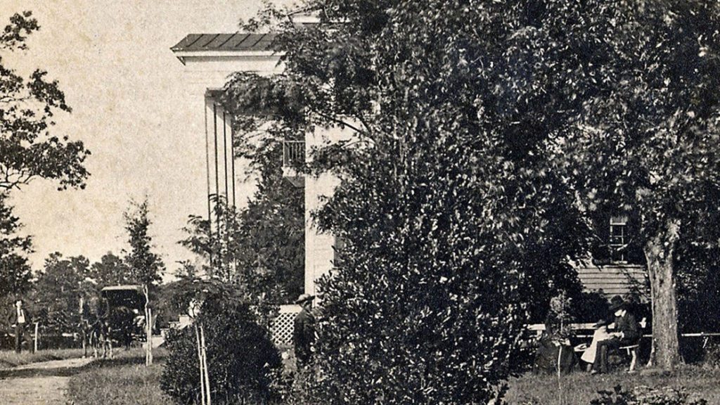 Cherrydale mansion in black and white, older photo