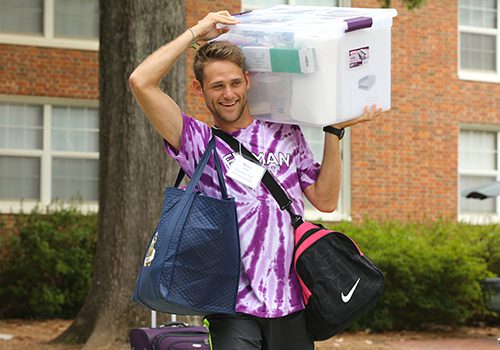 Student Moving In