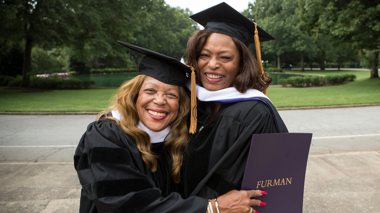 Conovcation, professors in hand