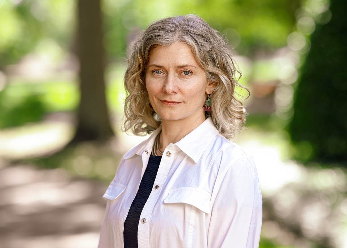 Lisa I. Knight