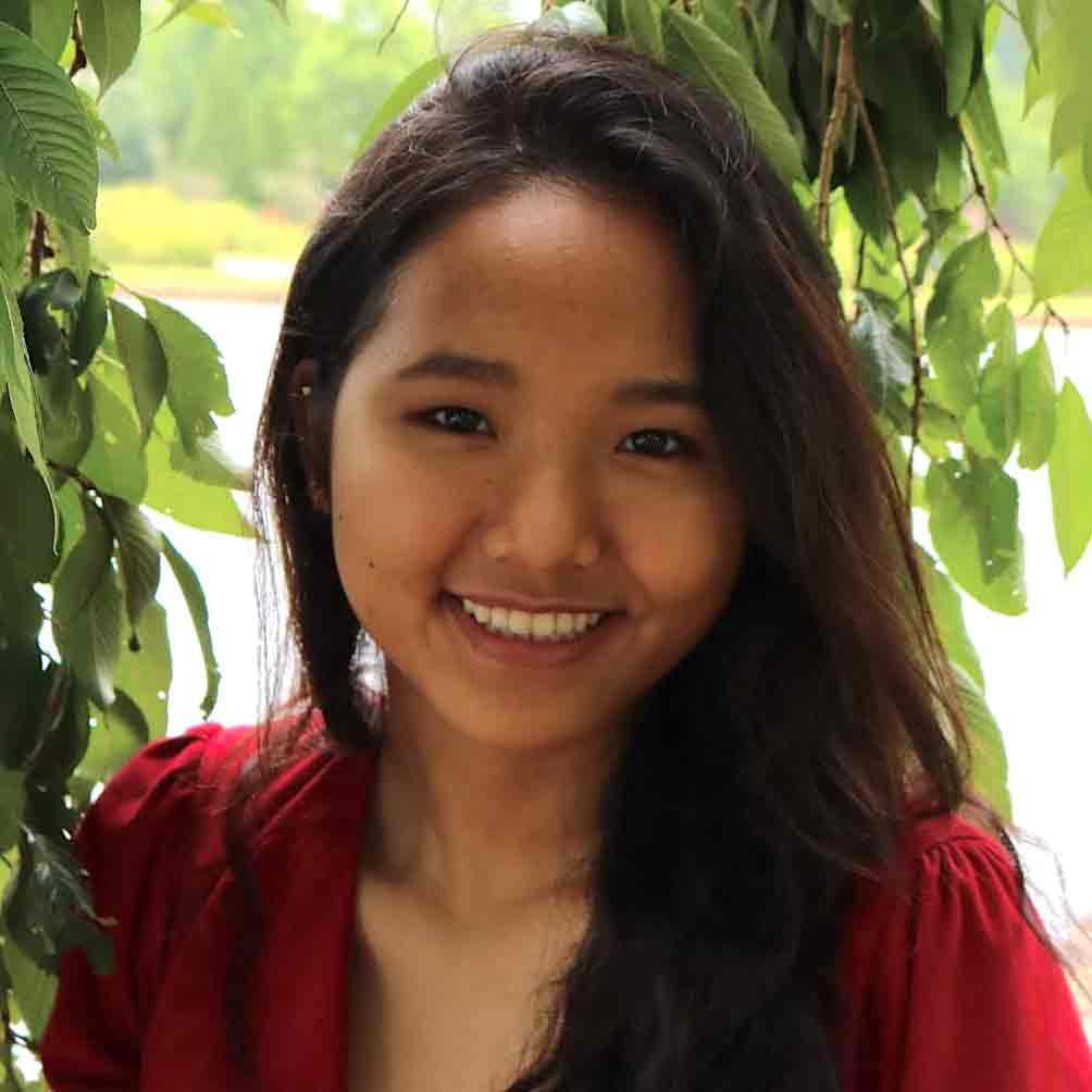 Jenny Vung headshot