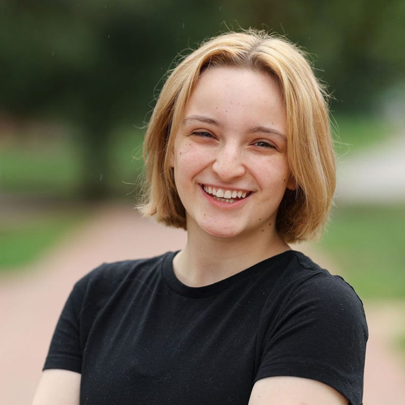 Alexandra Aradas, Class of 2026, Hearst Fellow